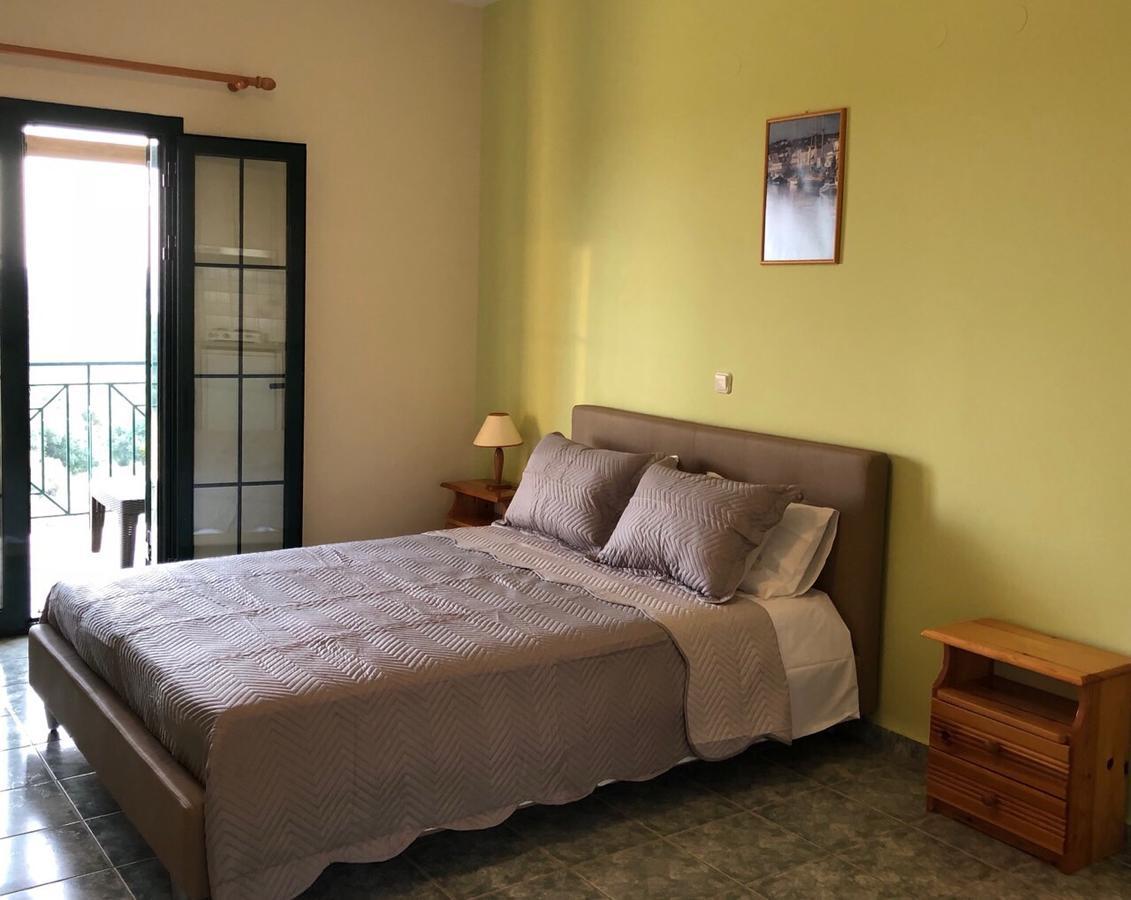 Galini Apartments ตราเปซากิ ภายนอก รูปภาพ