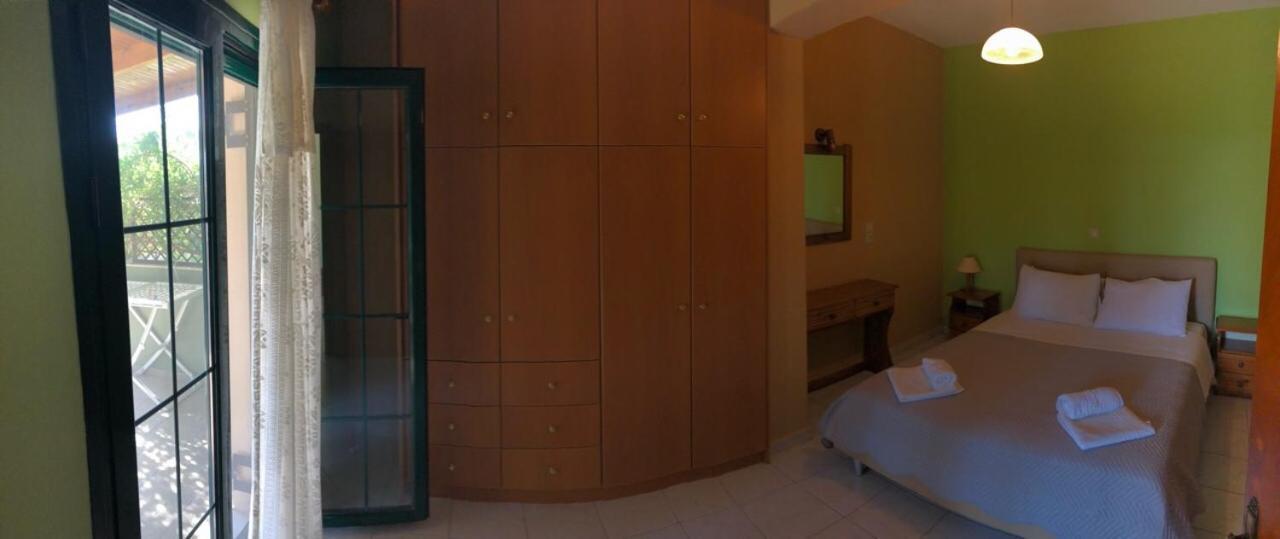 Galini Apartments ตราเปซากิ ภายนอก รูปภาพ