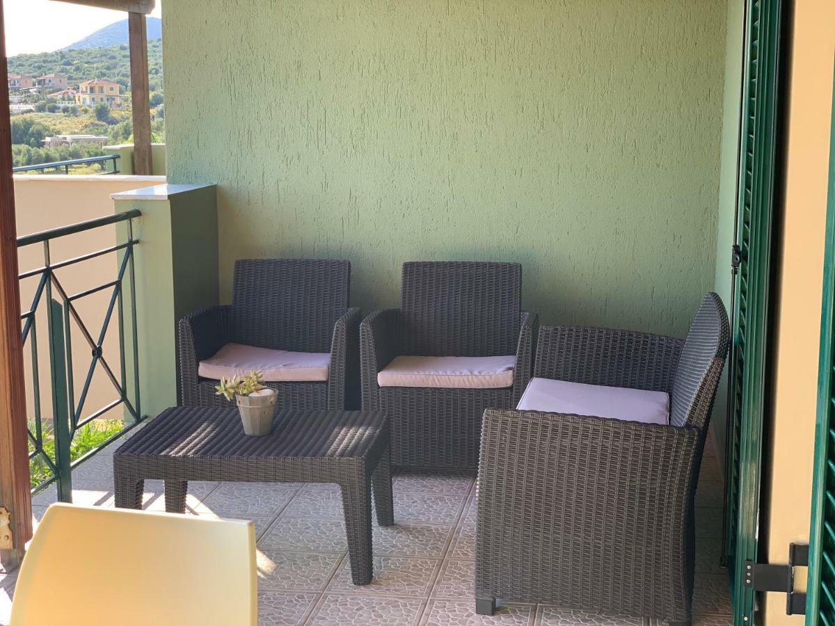 Galini Apartments ตราเปซากิ ภายนอก รูปภาพ